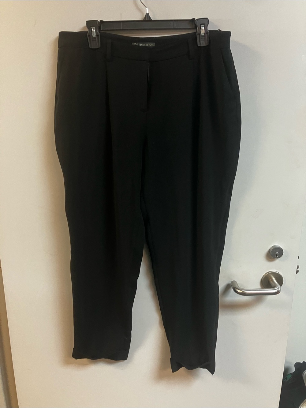 Adrianna Papell Black Capris Pants